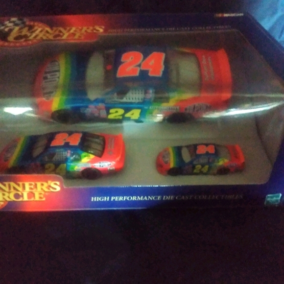 Jeff Gordon diecast set of 3